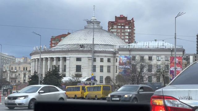 Строим дальше, у Тани новая машина смотреть онлайн
