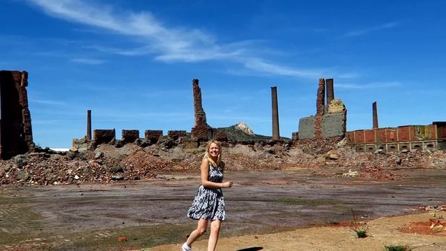 Northern Soul Girl Dancing 18 - Dancing at an Abandoned Mine смотреть онлайн