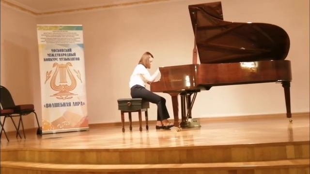 1) Рахманинов С. "Юмореска" первое изложение ор.10 №5 (4:13)2) Дебюсси Кл. "Арабеска" (4:10) смотреть онлайн