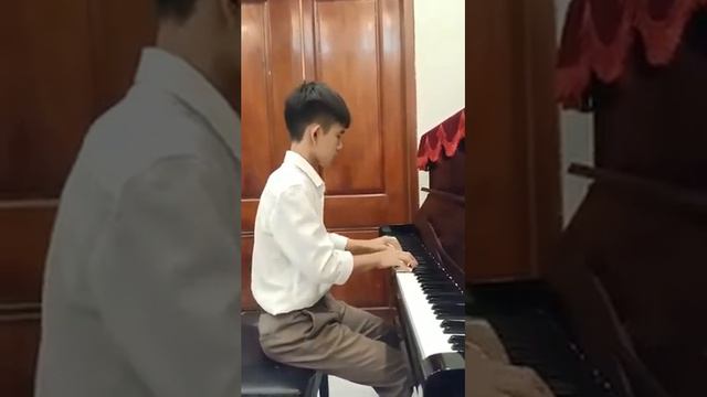 Croatian Rhapsody - Maksim Mrvica II Piano Lê Ngọc Trường Thịnh смотреть онлайн