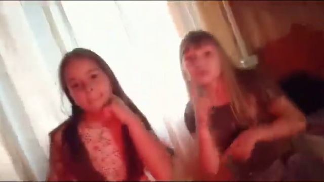 Клип под песню (Миланы Хаметовой (Умка⛄) смотреть онлайн