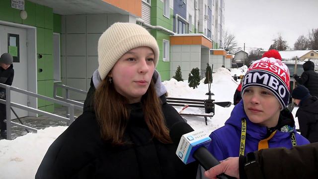 Активисты Твери помогли убрать снег в доме на улице Румянцева смотреть онлайн