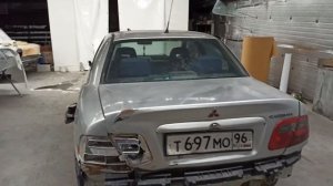 Mitsubishi Carisma 2002 под восстановление