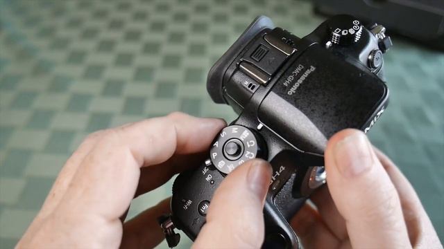 Unboxing The Lumix GH4 смотреть онлайн