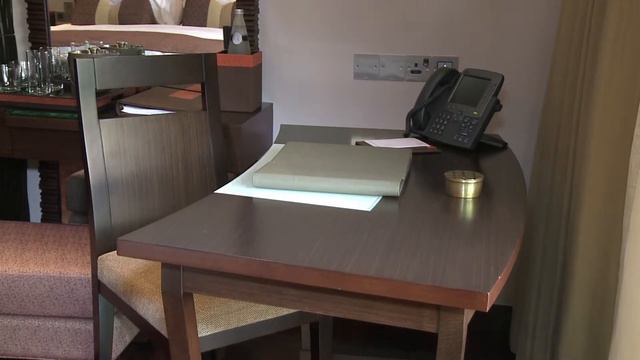 Anantara Dubai The Palm Resort & Spa - Lagoon View Room смотреть онлайн