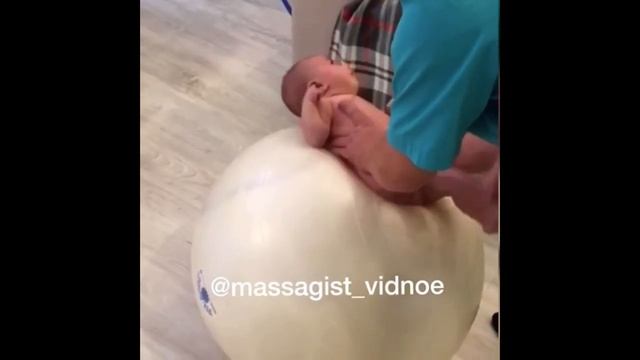 УПРАЖНЕНИЕ ПРИ КРИВОШЕЕ