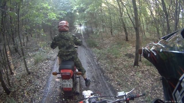 Жёсткий путь до дома на советских мотоциклах. Грязь, лужи, горы. смотреть онлайн