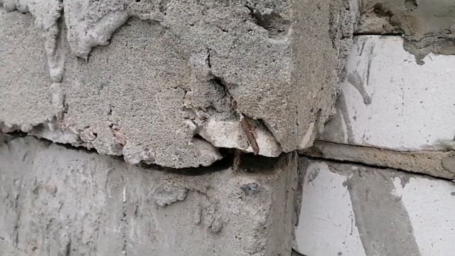 Ужас треснул, угол дома?подскажите что делать? смотреть онлайн