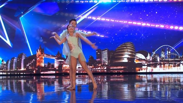Libby & Charlie put their best feet forward! | Auditions | BGT 2019 смотреть онлайн