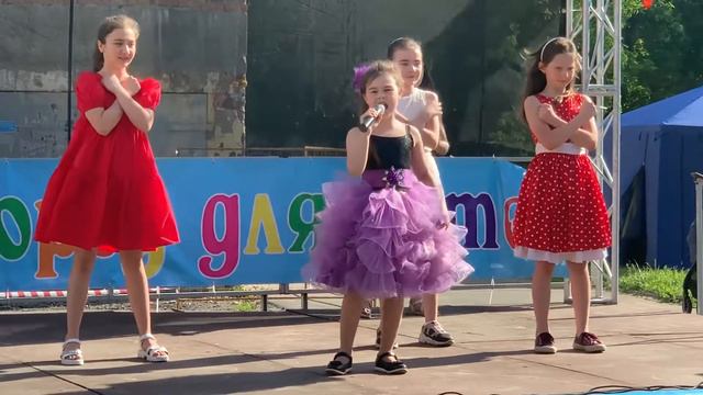 Певица Лада Арчакова: «Родина моя. Я, ты, он, она - вместе дружная семья» смотреть онлайн