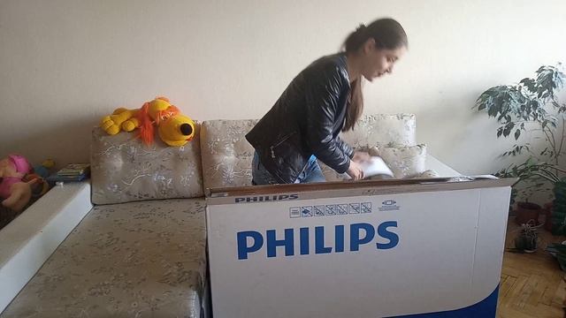 Распаковка - Телевизор Philips 50PUS6503/60 смотреть онлайн