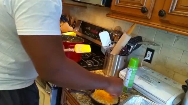 Smoked Cast Iron Mac N Cheese || Smoking Wit Smitty Edition смотреть онлайн