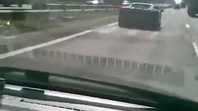 Lamborghini VS Mitsubishi Grandis Прикол смотреть онлайн