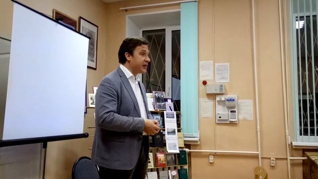 Никита Локшин читает стихотворение Владимира Высоцкого "Про меня говорят..." смотреть онлайн