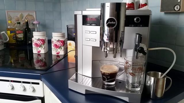 Jura Impressa S9 - latte macchiato смотреть онлайн