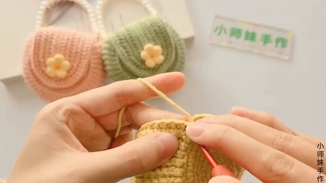 这么可爱的小包包，我想当沙包丢啊！请你给我帅气地接住！ смотреть онлайн