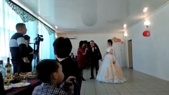 ПОЗДРАВЛЕНИЕ МАМЫ НА СВАДЬБЕ СЫНА НА КАЗАХСКОМ И РУССКОМ ЯЗЫКЕ смотреть онлайн