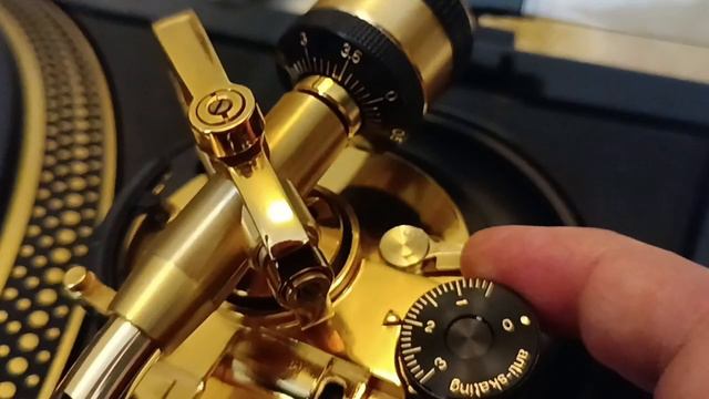 Technics SL-1200LTD смотреть онлайн