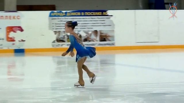 Первое выступление , юный фигурист, Александра Юркевич 2014 г.р. смотреть онлайн