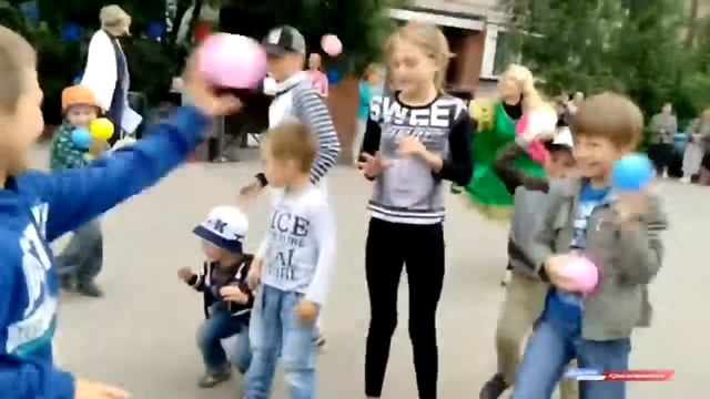 Праздник нашего двора смотреть онлайн
