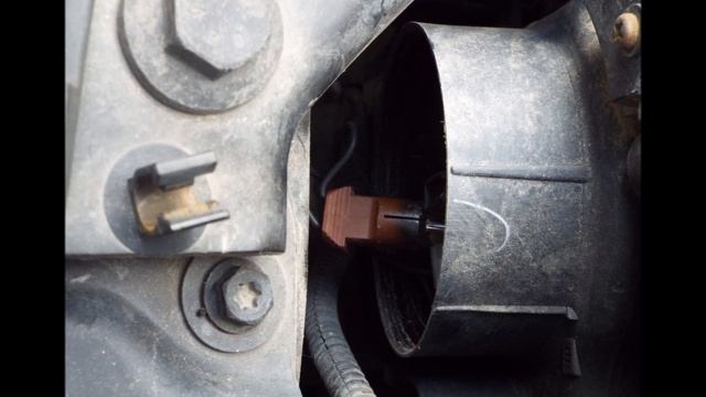 Cum se schimba becul de pozitie pe fata la Renault Modus смотреть онлайн