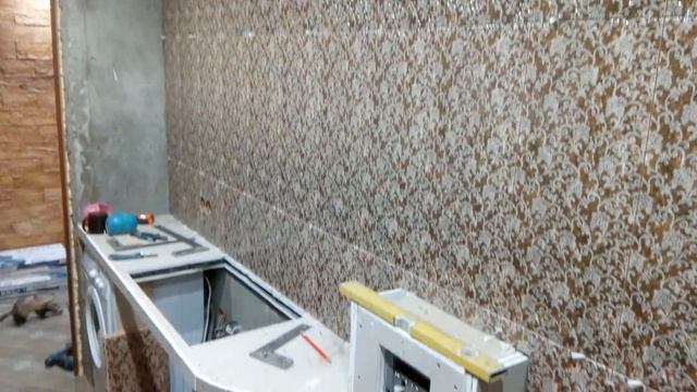 Ванная комната плиточника. На стенах только декоративная плитка.. смотреть онлайн