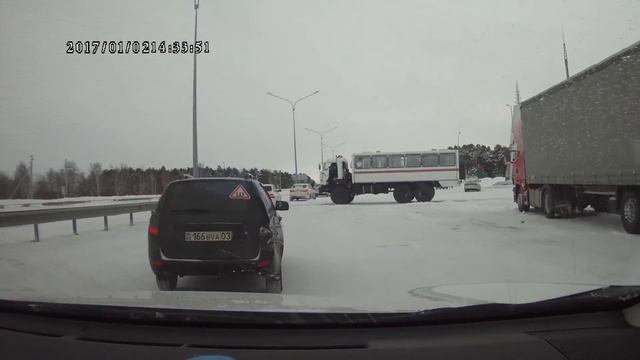 ГАИ без палочек и МЧС выпускает на автобан смотреть онлайн