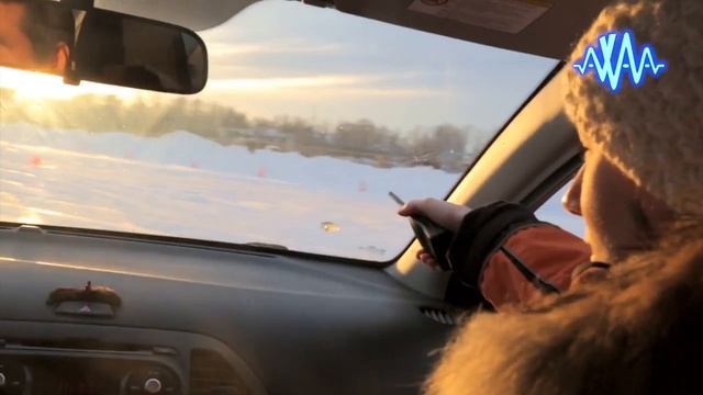 Экстремальное вождение на льду на своем авто: Экстремальные развлечения Агентства Экстрима АХАА. смотреть онлайн
