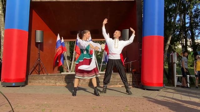 Музыка в городском саду Бирюлева Восточного снова заиграла для местных жителей смотреть онлайн