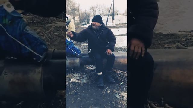 Бомж музыкант смотреть онлайн