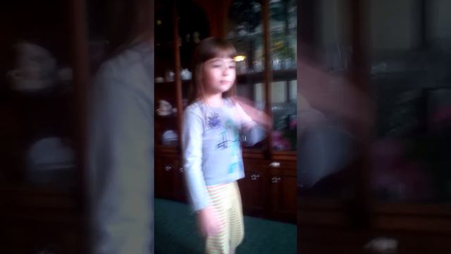 девочка поёт о боже мама . смотреть онлайн