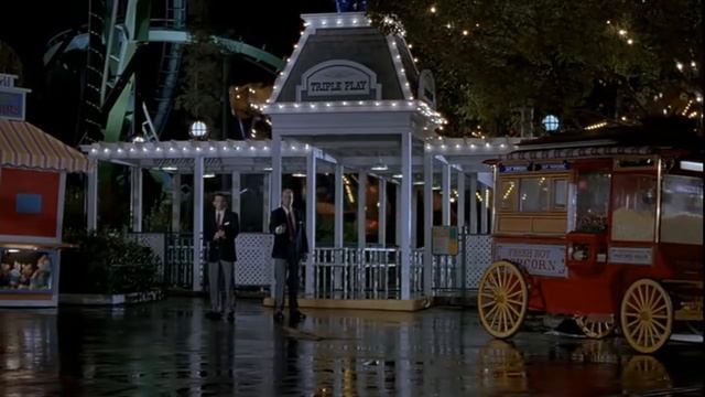 Beverly Hills Cop III - Annihilator 2000 weapon scene смотреть онлайн