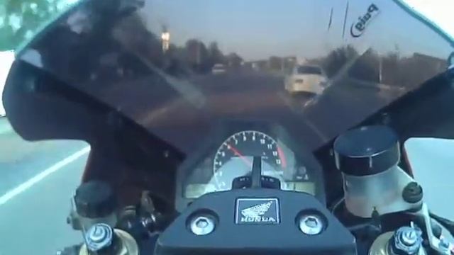 HONDA CBR1000RR смотреть онлайн