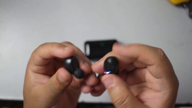 TOMEI BANHO com o FONE BLUETOOTH TWS F9-5... смотреть онлайн
