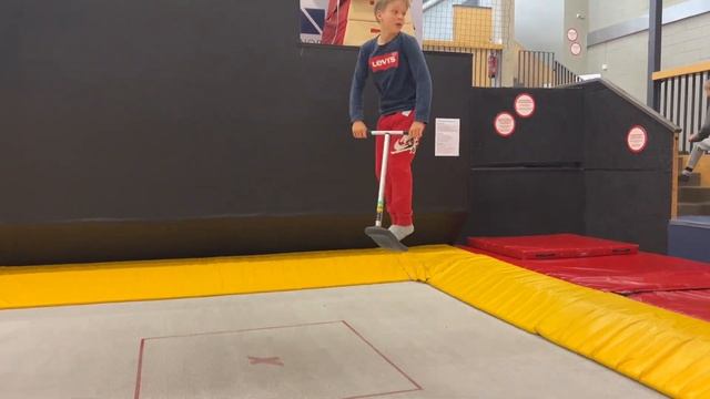 ГЕЙМ ОФ СКУТ: БАТУТНЫЙ САМОКАТ INDO | ИНДОСКУТ ТРЮКИ НА БАТУТЕ