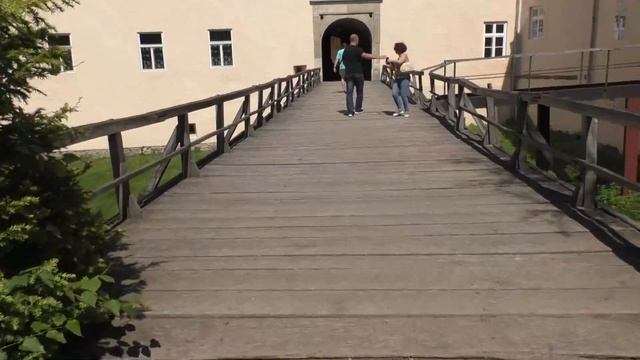Экскурсия в старый замок города Ужгород смотреть онлайн