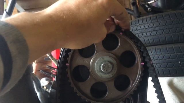 Swapping out the Oil Pump VW T4 смотреть онлайн