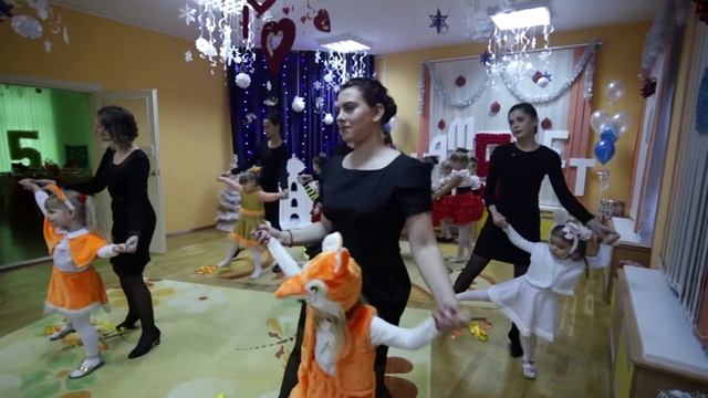 Нам 5 лет! смотреть онлайн