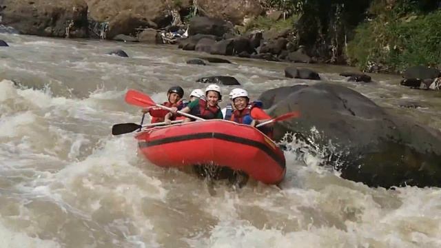 Rafting at Citatieh - West Java - Indonesia (part3) смотреть онлайн