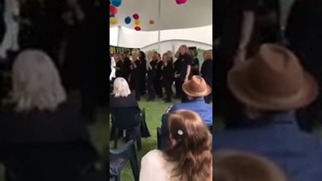California Dreamin - Norwich Rock Choir смотреть онлайн