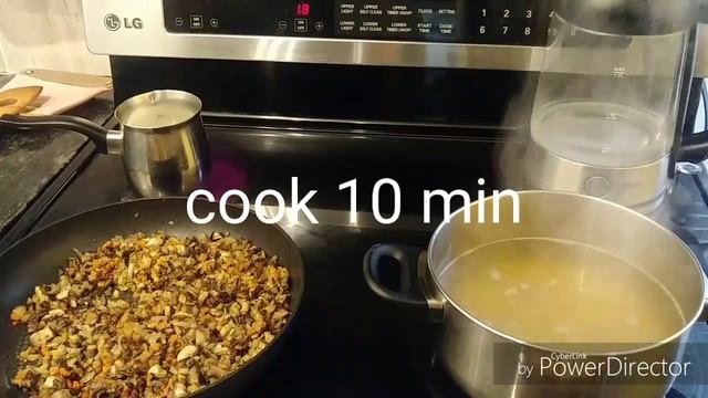 Cream Puree Mushroom Soup Fast And Easy. Крем пюре грибной суп.