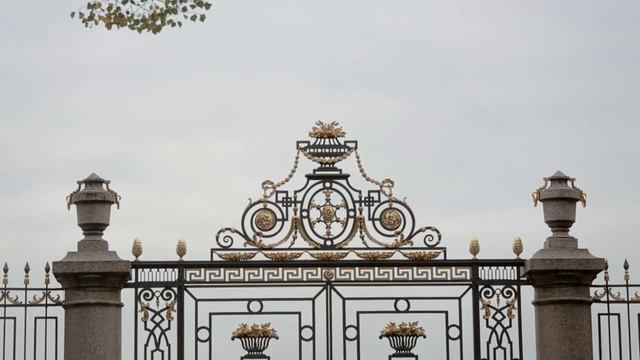 Экскурсия «Символы Летнего сада» смотреть онлайн