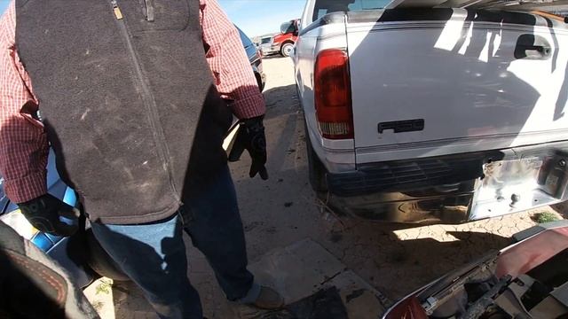 Private Junk Yard Walk through!!! Ls Hunt How to for Beginners!!! смотреть онлайн