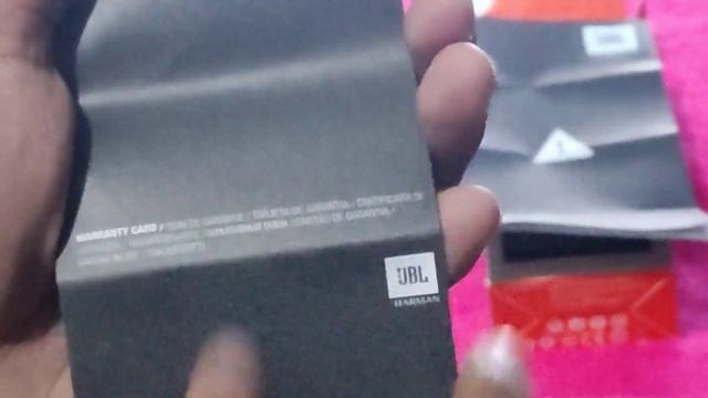 JBL C50HI Earphones смотреть онлайн