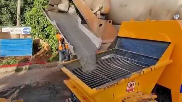 Aimix Trailer Concrete Pumps Working in Morocco for Tunnel Project смотреть онлайн