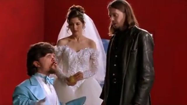 Living In Oblivion Почему именно карлик?