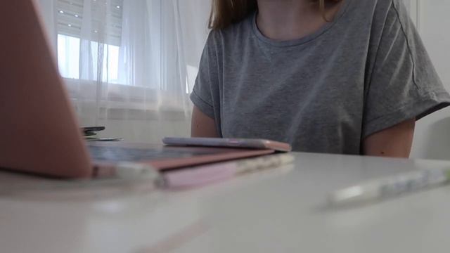 ПОКУПКИ КНИГ И КАНЦЕЛЯРИИ В БУДАПЕШТЕ смотреть онлайн