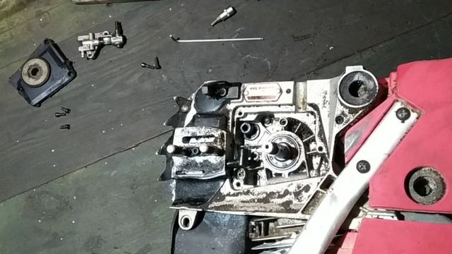 устраняем подтекание масла из бензопилы. смотреть онлайн