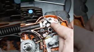 как поставить пружину тормаза на хускварна365