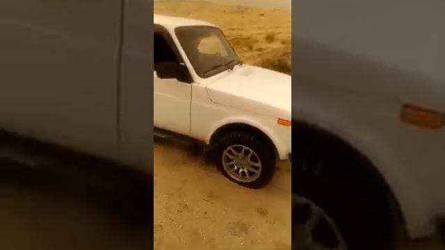 Купил ниву и попробовал её на песке!!!))) Нива монстр))) смотреть онлайн